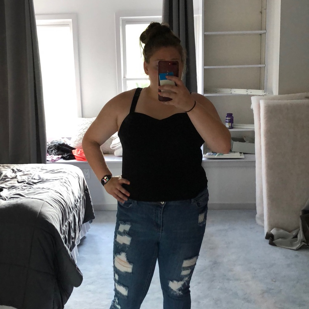 NWT ANTHROPOLOGIE BLACK CROPPED TOP